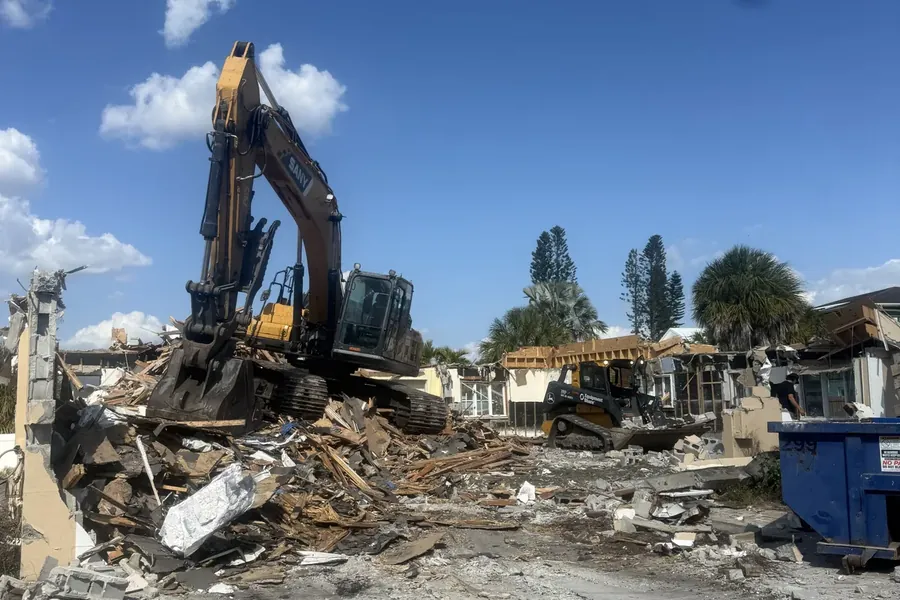 Demolition debris cleanup in Fort Myers, FL
